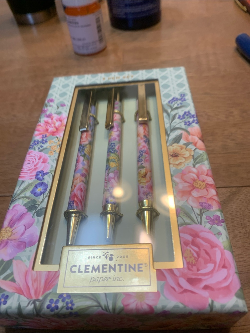 Pen set